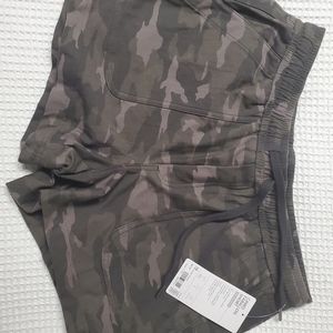 Athleta shorts NWT